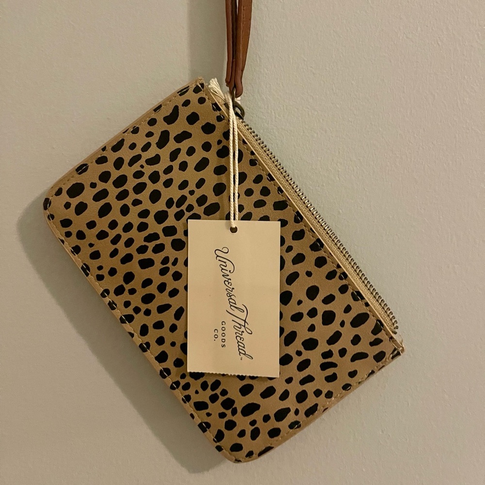 Universal Thread Wallet